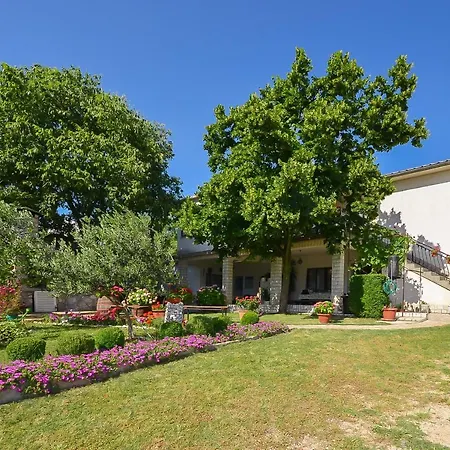 Zorka Apartman *